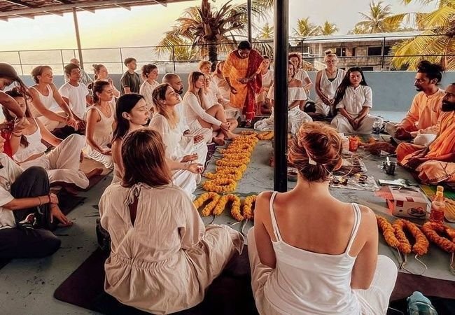 100 Hour Yoga TTC In Kerala